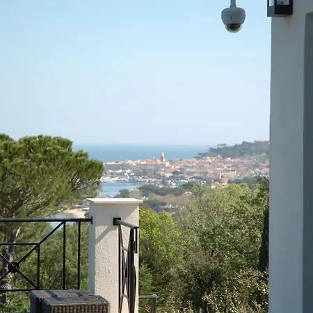 Luxury With Breathtaking View On Tropez Vila *